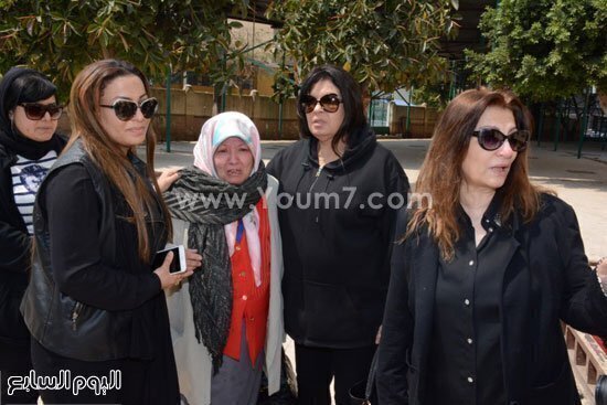 بالصور ..الظهور الأول لفيفى عبده بعد أزمتها الصحية
