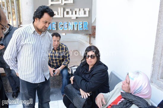 بالصور ..الظهور الأول لفيفى عبده بعد أزمتها الصحية