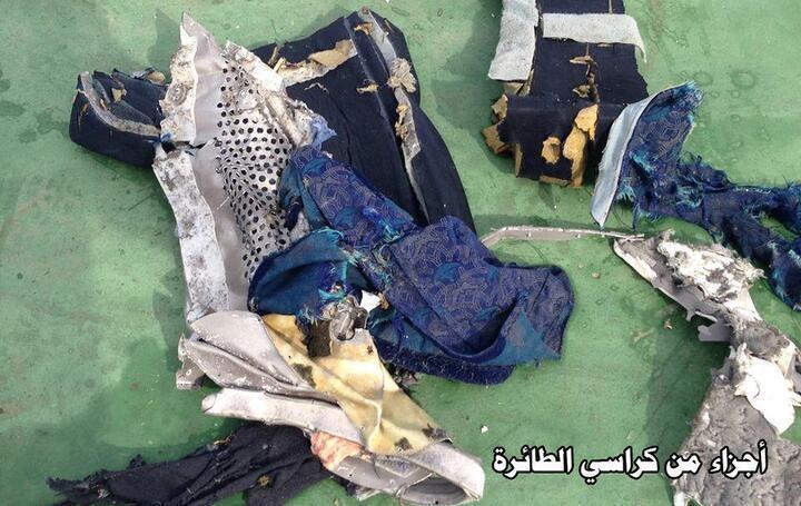 عاجل ..المتحدث العسكري ينشر الصور الأولى لحطام طائرة مصر للطيران المنكوبة