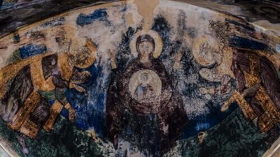 أزعجته صورة مريم في الكنيسة فأحرقها واضعاً مكانها صورة الشيطان