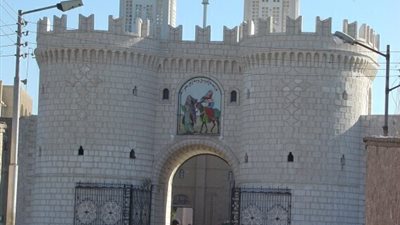 تعرف بالصور على الثلاث الاسماء المرشحه لخلافة الانبا ساويرس رئيس الدير المحرق