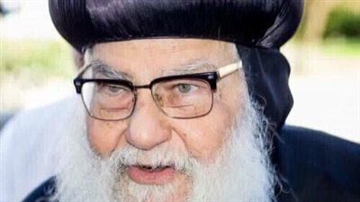 بالصور الانبا موسى اسقف الشباب يحصل على شهاده عالميه و السبب ..