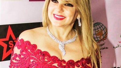 بالصور ندي بسيوني تتألق بجلسة تصوير جميله وغريبه