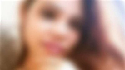 شاهد.. نجمة ذا فويس المحجبة تفاجئ جمهورها بخلع الحجاب