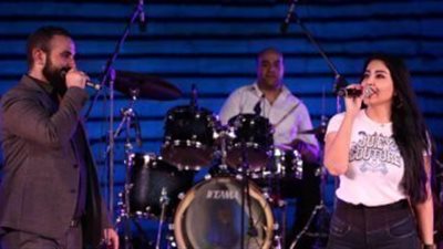 بالفيديو.. أحمد سعد يغنى لسمية الخشاب حبيبى قبل زواجهما غدا