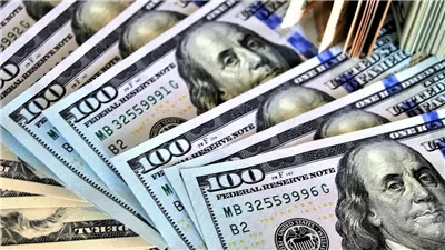 تعرف على سعر الدولار في بداية تعاملات أول أيام عيد الفطر