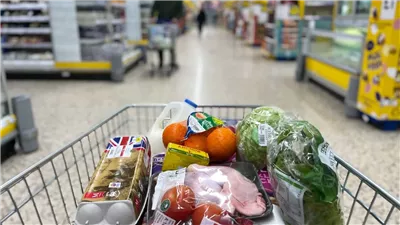 منها السمك والبيض انخفاض أسعار 18 سلعة غذائية قبل رمضان 2024