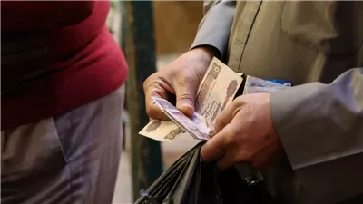 ماذا ينتظر الملايين  يوم 28 ديسمبر هل يصل الحد الأدنى للأجور إلى 6000 جنيه لأصحاب المعاشات؟ .. وهذا مصير العلاوات الخمس