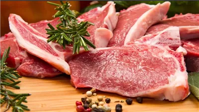 أخطاء كلنا نرتكبها في حفظ الأكل بالثلاجة أبرزها الاكياس السوداء .. فاحذر من خطورة وضع اللحوم فيها