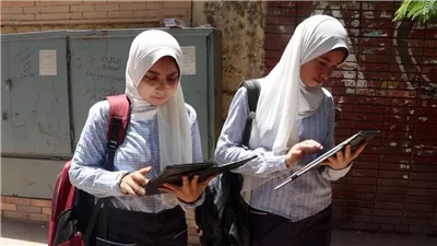 التعليم تعلن عن مفاجأة غير متوقعة بشأن تابلت الثانوية العامة 2024