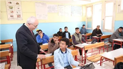 وزير التعليم يتابع إمتحانات الصفوف الثانوية العامة وينصح الطلاب باتباع التعليمات