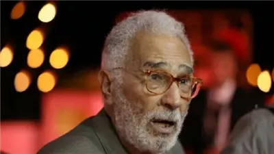 مصلحه الضرائب تحجز على معاش الفنان عبد الرحمن أبو زهرة وتوقف صرفه 