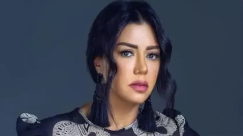 تعيش رانيا يوسف بداية