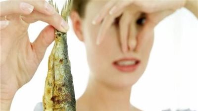 احذر قبل الأكل..أعرف إزاي تفرق بين الفسيخ والرنجة  الفاسدين والرنجة  والفسيخ السليم ونصائح هامه اتبعها قورا