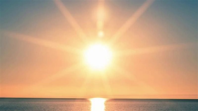 مخاطر النظر إلى ضوء
