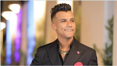 عصام صاصا عقب القبض عليه وإخلاء سبيله بكفالة مالية يعلق بهذه الكلمات