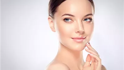 هترجعي بنت عشرين خطوات تحضير سيروم بذور الكتان للبشرة جربي وخلي وشك ينور 