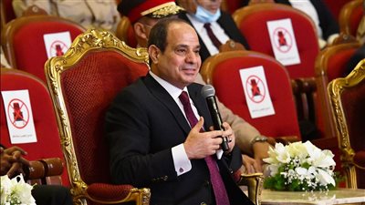 كيف رد الرئيس السيسى على منتقدي تكلفة تطوير وترميم مسجدي السيدة زينب والحسين