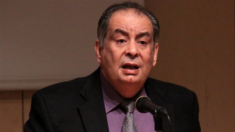 يوسف زيدان يهدد بالانسحاب