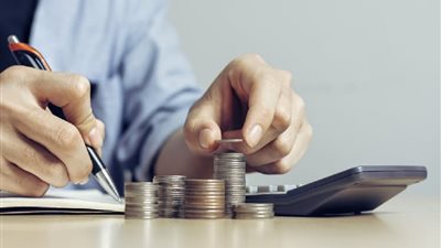 بنك خليجي بمصر يطرح حساب توفير بعائد خيالي ينافس شهادات الادخار 