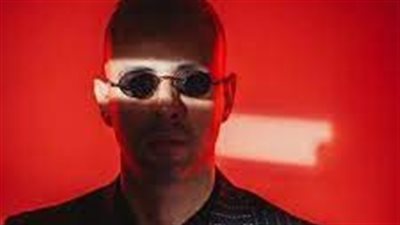 القبض على مصمم الأزياء إسلام سعد بعد محاولته تهريب أموال خارج مصر