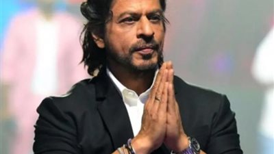 نقل شاروخان الي المستشفى بعد تعرضه لأزمة صحية مفاجأة  