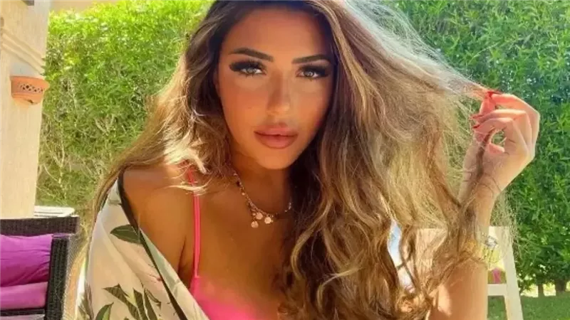 سارة سلامة تظهر بصور