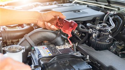 قبل فوات الاوان / حاجات لو موجوده فى عربيتك تخلص منها فورا 