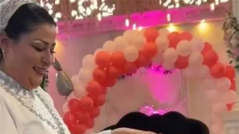 تقبيل أقدام وشبكة