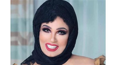 ايه ده يا فوفا.. فيفي عبده في صور كوميدية مضحكة لغلاف مجلة غامضة