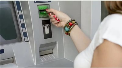 فلوسك هتتحجز.. هام لأصحاب المعاشات مشاكل احذرها أثناء سحب المعاش من الـ ATM