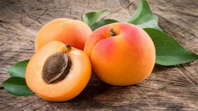 أبرزها فيتامين سي.. تعرف على فوائد تناول فاكهة المشمش لمرضى القلب‎ 