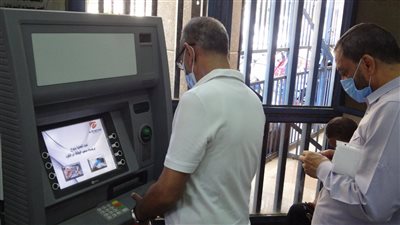 منها دفع الفواتير البنوك تقدم 8 خدمات مصرفية خلال إجازة عيد الأضحي المبارك