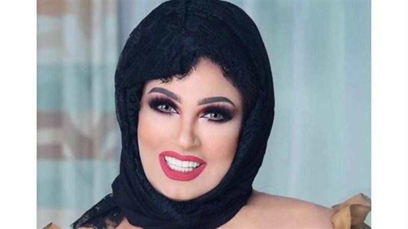 إطلالة كوميدية وساخرة