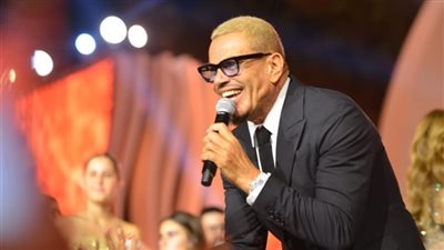 عمرو دياب يضع شروط صارمة لدخول حفلته في دبي بعد واقعة الصفع