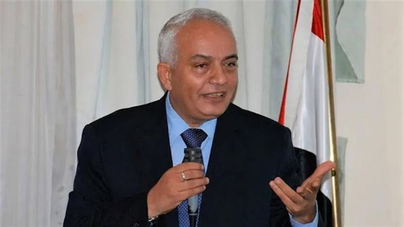 وزير التعليم يكشف