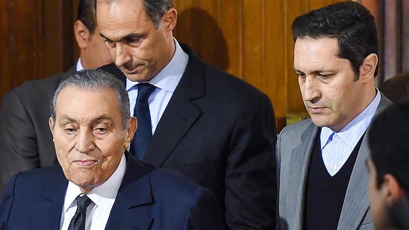 معركة بين علاء مبارك