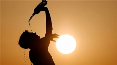 مصر تحت لهيب القبة الحرارية القوية الأرصاد تحذر من اصعب ظاهرة تجتاح البلاد في وقفة عرفات 