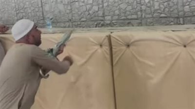 ظهور فيديو لحاج يسخر من مناسك الحج وحالة من الغضب على 