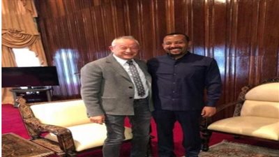 نجيب ساويرس يشارك فى بناء سد النهضة بعد صورته مع رئيس وزراء إثيوبيا ورد نارى يكشف الحقيقة