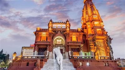 بالصور.. تفاصيل تصوير فيديو خادش للحياء داخل 