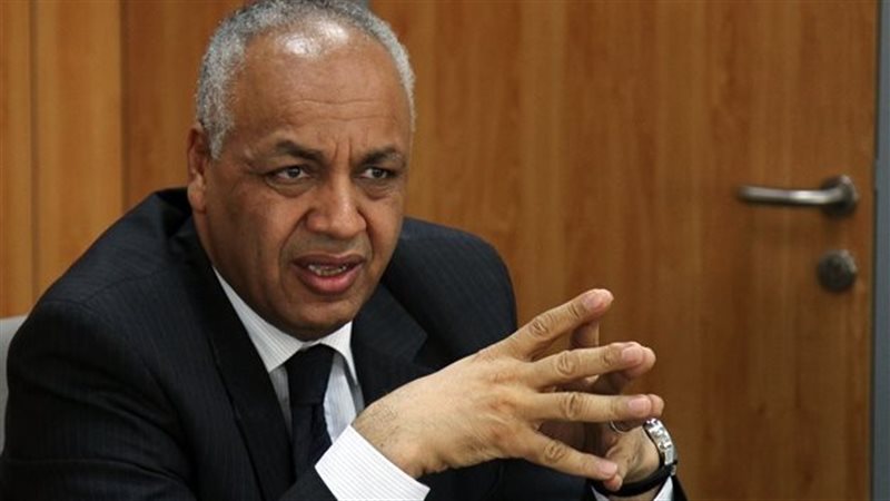 مصطفى بكري ورسائل