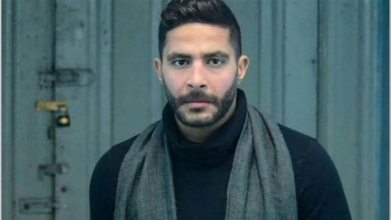 الفنان مصطفى منصور