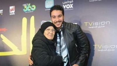 اعرف حقيقة تواجد الفنانة عواطف حلمي جدة نور النبوي في دار المسنين