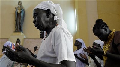 ارفعوا الصلوات ..٨٠ مسيحى سودانى محاصرين داخل كنيسة وأضرار وخسائر لا حصر له