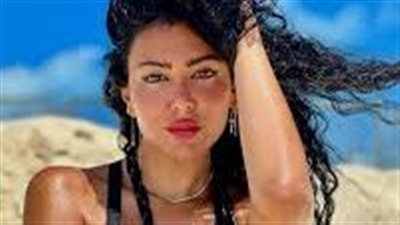 شاهد إطلالة ميرهان حسين في الساحل أثناء إجازتها الصيفية