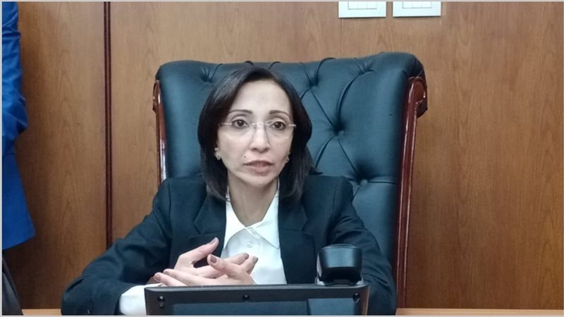 محافظ البحيرة جاكلين