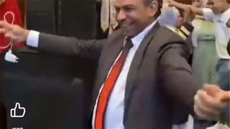 رقص منفر لدكتور جانعي