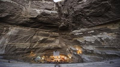 كنيسة كهف الزبالين حكاية أكبر كنيسة داخل كهف فى مصر دير الأنبا سمعان الخراز