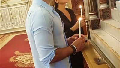 شاهد لقطات حية من زيارة آسر ياسين ونيللي كريم دير السيدة العذراء المحرق بأسيوط 